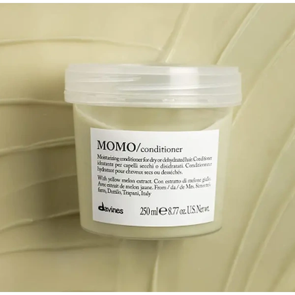 Зволожувальний кондиціонер для сухого та зневодненого волосся