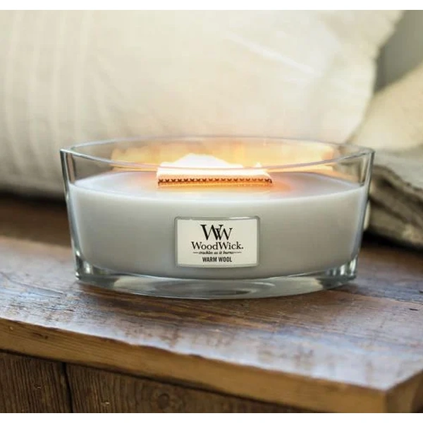 Ароматична свічка з ароматом теплої шерсті