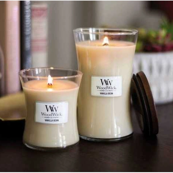 Ароматична свічка з ароматом чистої ванілі