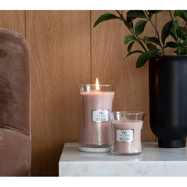 Ароматична свічка з ароматом ванілі та морської солі