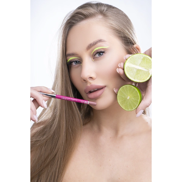 Кремовий олівець для губ