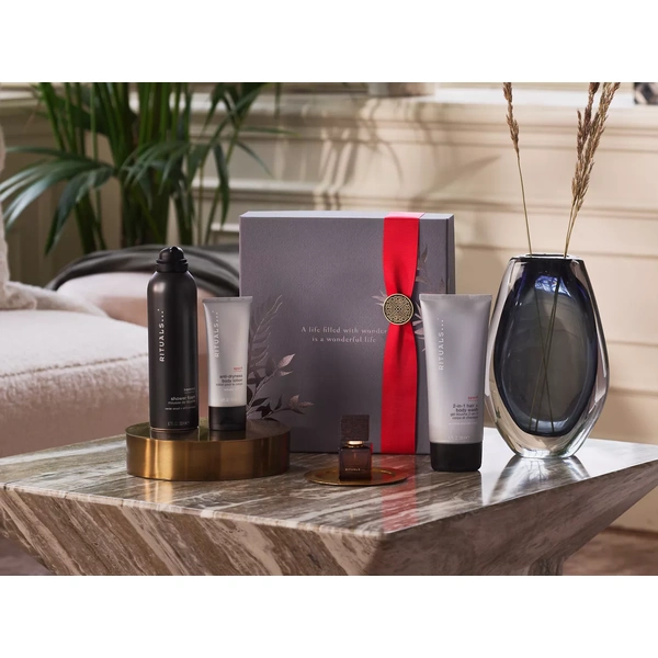 Подарунковий набір (парфум+гель-пінка для душу+лосьйон+гель для душу)