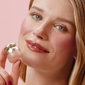 Подарунковий набір з парфумом та рум'янами