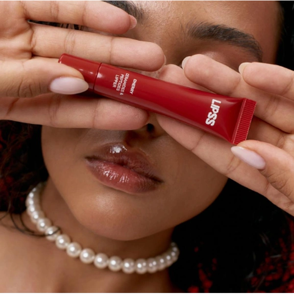 Блиск для губ з пептидами з ароматом вишні