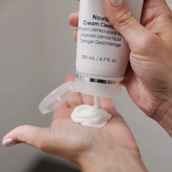 Кремовий засіб для очищення чутливої шкіри